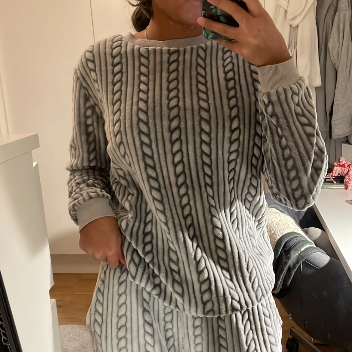 Grått mjukis sett - 90