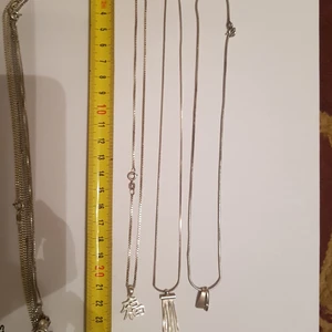 Äkta silver halsband med hänge  - Äkta silver halsband med hänge. Super fint ca 50cm . 199kr /st ink frakt. Parfek till julklapps.