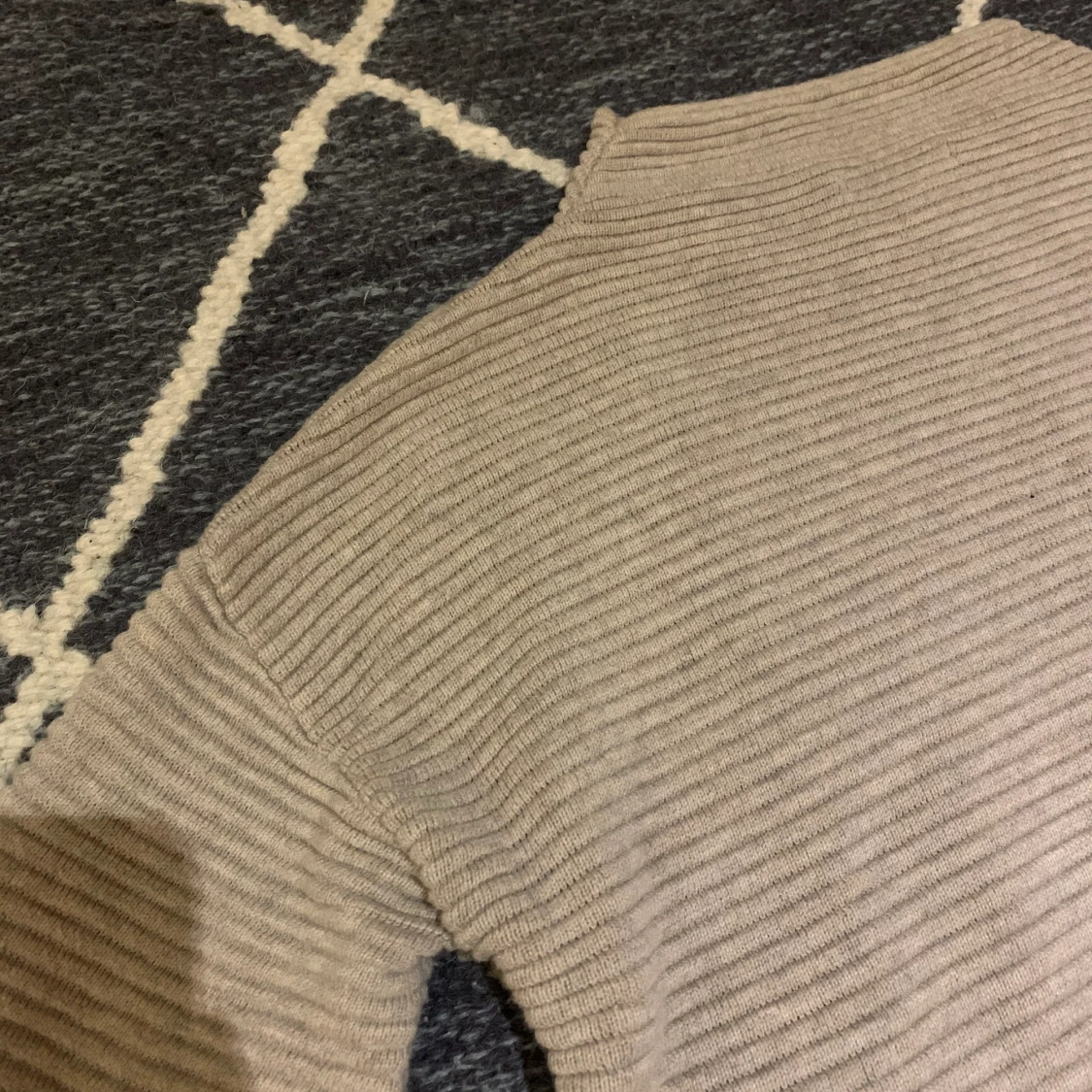 Basic beige tröja  - 90