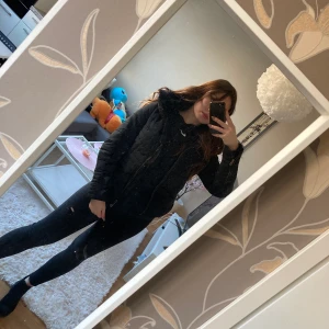 Vinterjacka från zara - Vinterjacka från zara storlek 34. 