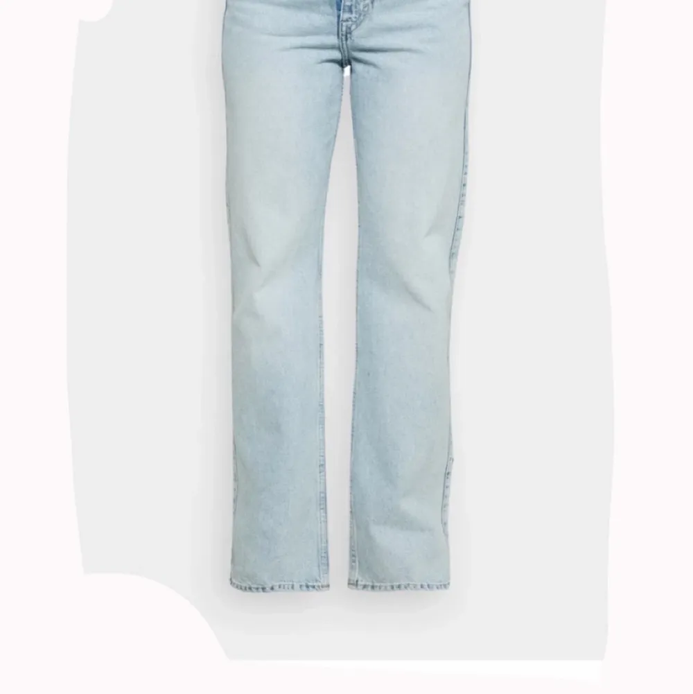 Raka ljus blåa jeans, som nya! W29 L32 vilket motsvarar en något större S. Jeans & Byxor.