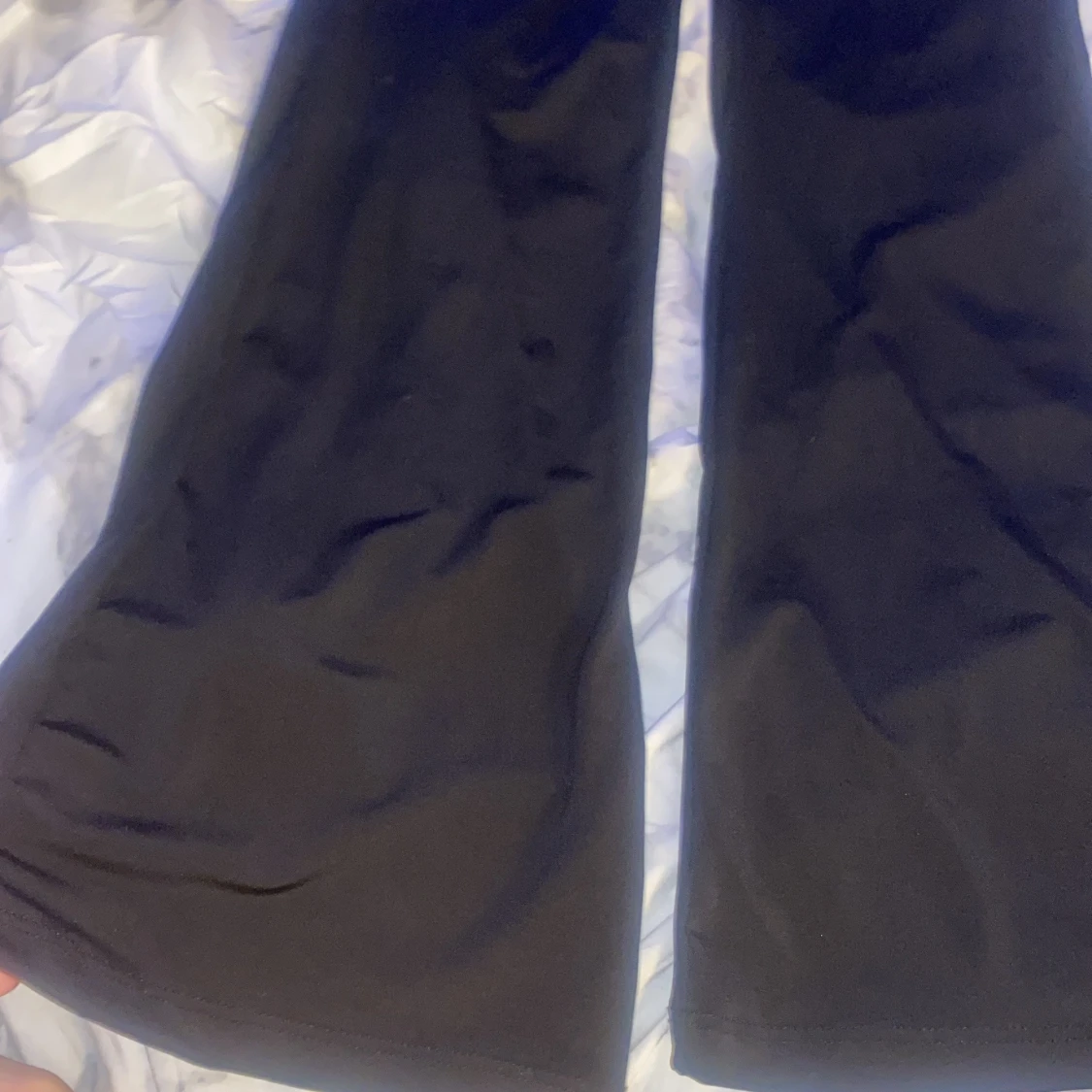 Utsvängda byxor - 90