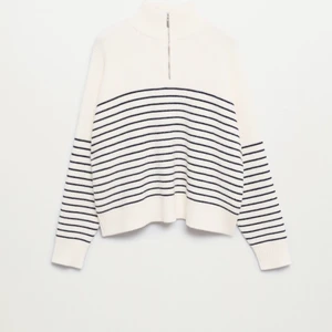 Mango zip tröja  - Jag köpte denna Manogo tröjan som jag aldrig har använt, om du är intresserad av den så bara skriv så skickar jag fler bilder 💗💗