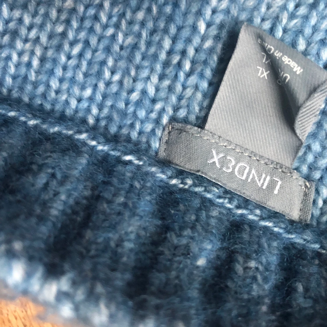 Stickad tröja, st L - 91