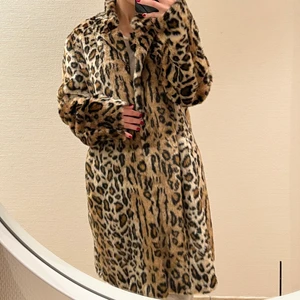 Leo jacket - Brugt få gange, helt som ny. Super lækker og blød 