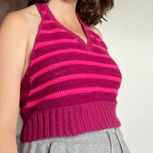 Virkad topp - Rosa virkad halterneck-topp. 250 + frakt. Köp två virkade toppar som kostar 250 för 400 kr!💓💓💓