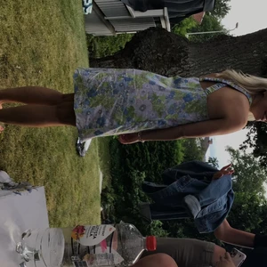 Festklänning  - Så fin från mango, använd en gång. Storlek S🌸