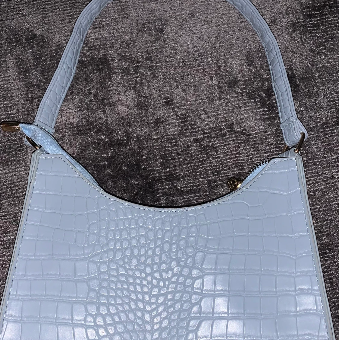 Babyblå ormskinn axelväska  - 90
