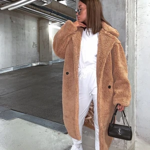 Kappa - Otroligt mysig Teddy jacka i storlek 38/M. Använd ett fåtal gånger, nyskick!!