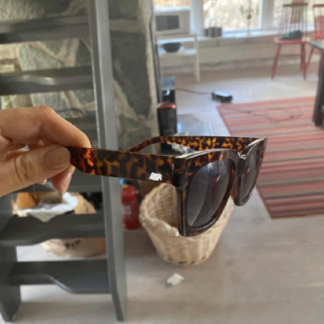 SLUTSÅLDA SOLGLASÖGON - 91