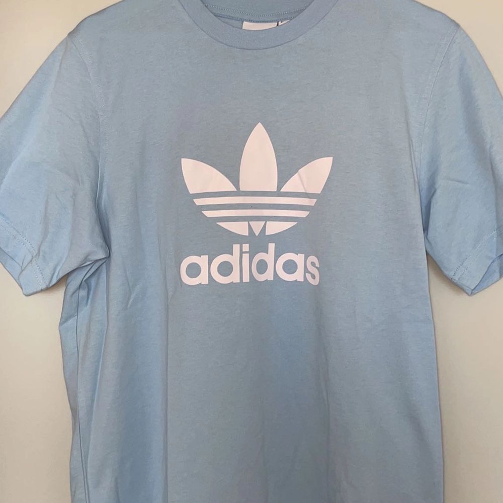 Adidas original t-shirt | Plick Second Hand