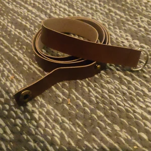 Vältä 100cm - Brown faux leather belt, 100cm. Thin.
