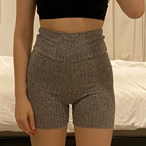 Cykelbyxor  - Jättesköna cykelbyxor, perfekta som mjukiskläder nu i sommar!! Endast testade!