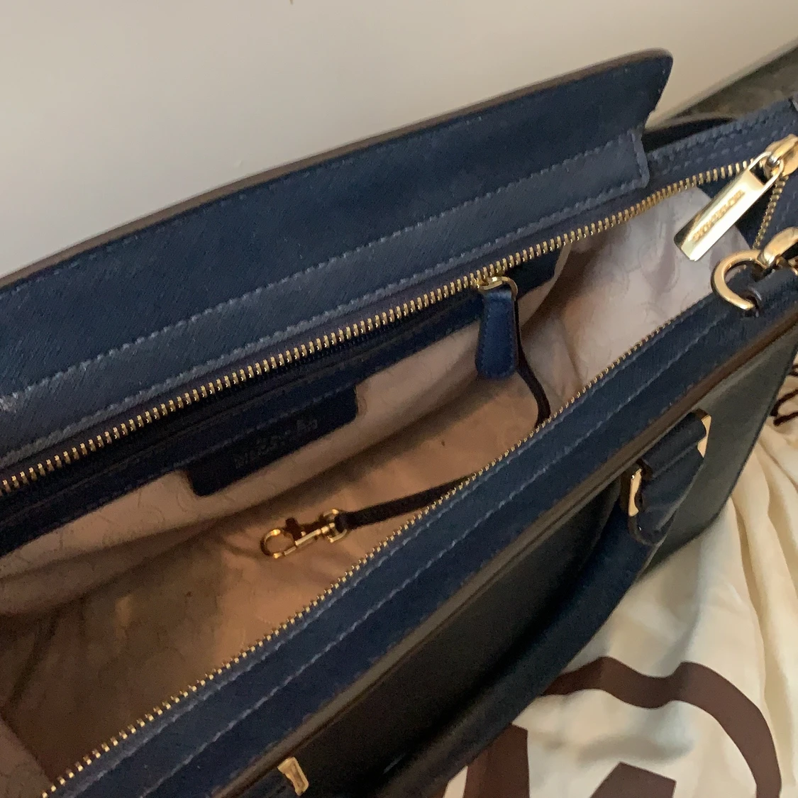 Marinblå MK väska - 90