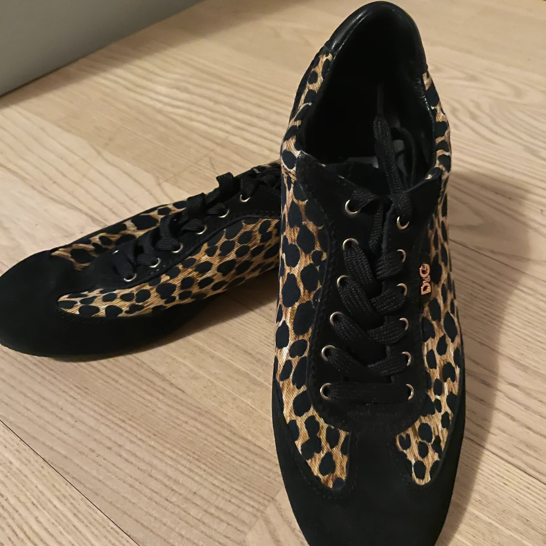Dolce & Gabbana leopard sneakers  - 90