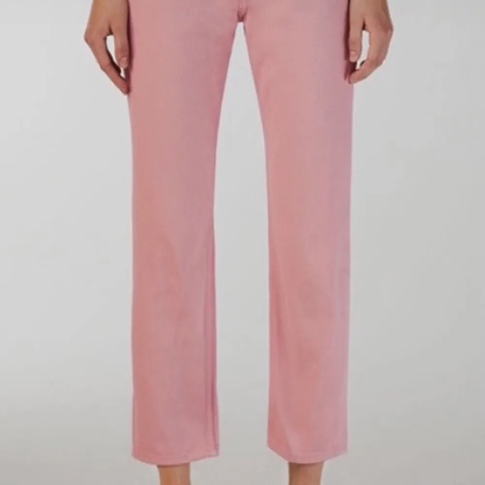Superfina rosa jeans från Arket. W: 26, längd: Croppade för att passa mig, jag är 165cm. Felfritt skick 🌸. Jeans & Byxor.