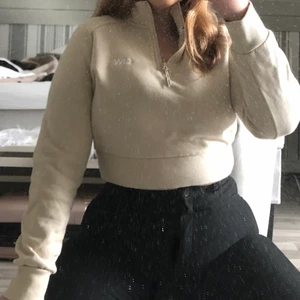 Tränings tröja  - Säljer denna snygga tränings tröja från ICANIWILL, använd 1 gång! Köpt för 549kr! 