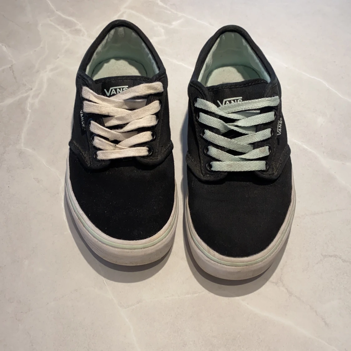 Svarta vans, strl 37 - 90