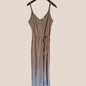 Magisk byxdress från HM - Tyvärr förstor, så skön sommar jumpsuit