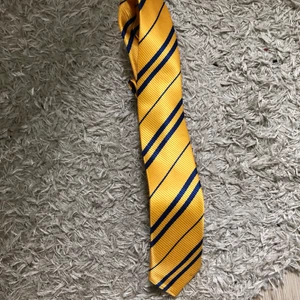 Hufflepuff slips - Fin hufflepuff slips som min kompis inte använder längre💛