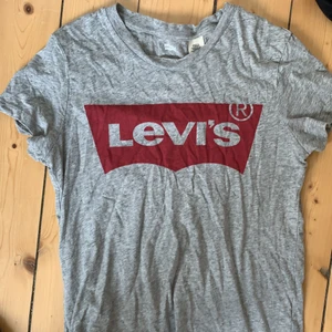 Levis T-shirt  - Fint skick! Köparen står för frakt