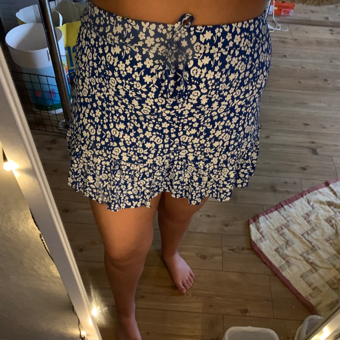 Blå blommig kjol🦋