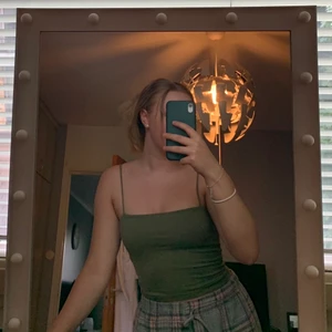 Grön topp - Söt grön topp från Gina tricot i strl s 