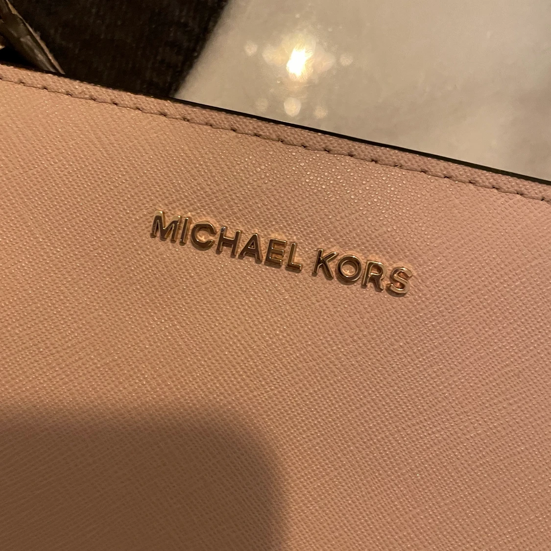 Äkta Michael Kors väska