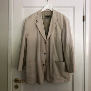 oversized linnekavaj - otroligt fin linnekavaj! sitter oversized och funkar lika bra som jacka. 