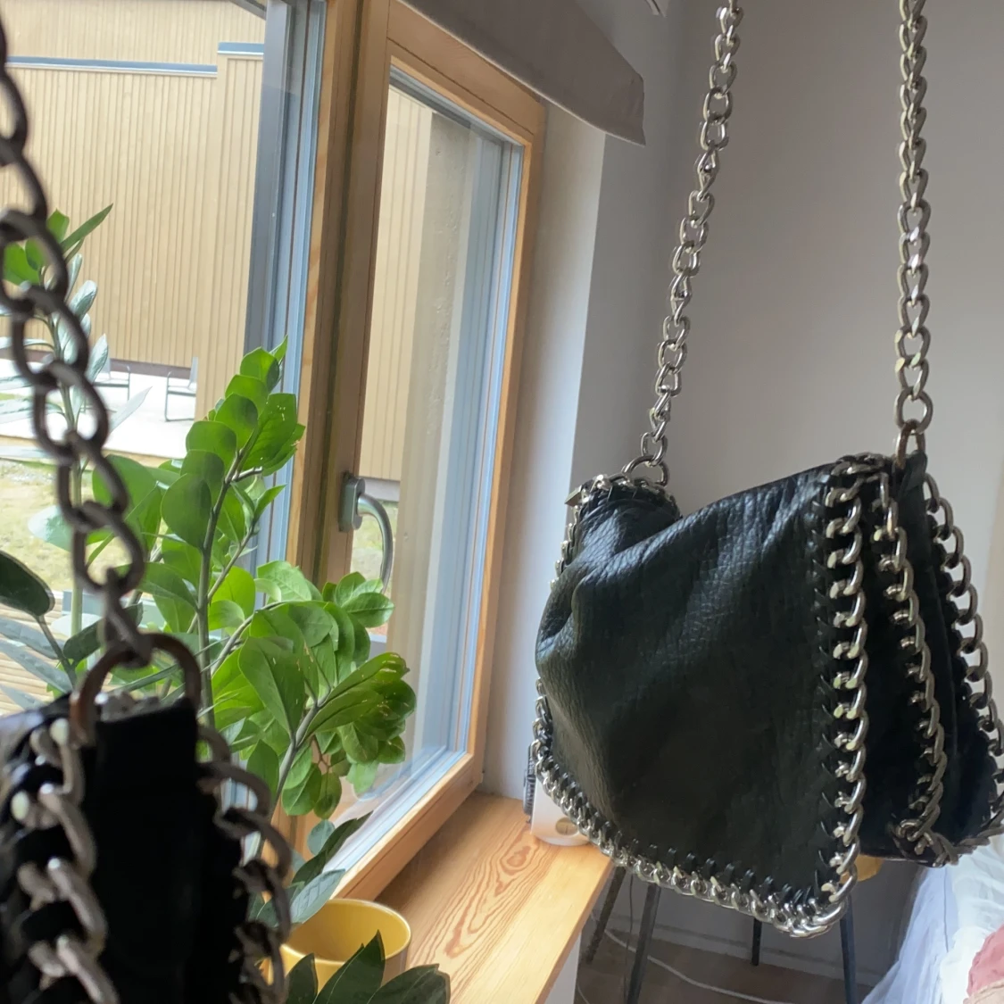 Svart väska - 91