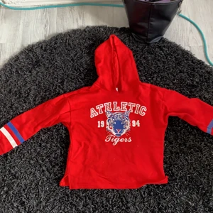 Tjock tröja  - Röd tjock tröja 