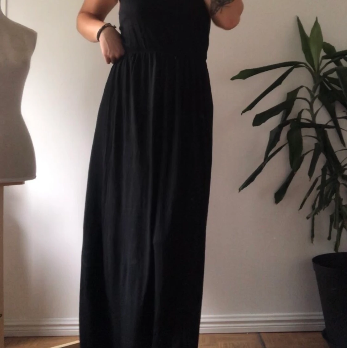 Svart maxi klänning 