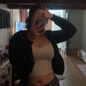 H&M storlek S - En vanlig topp i storlek S, I bra skick använd (2) gånger