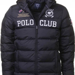 Snygg jacka  - En snygg herr jacka från polo i strl M. Knappt använd därav priset på den. Priset går även att diskutera!