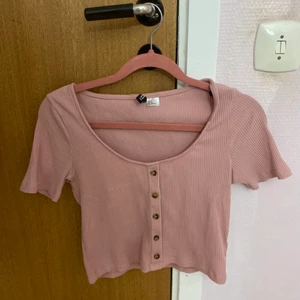 Nude/rosa crop top - Använd x antal gånger strlk M, bra skick