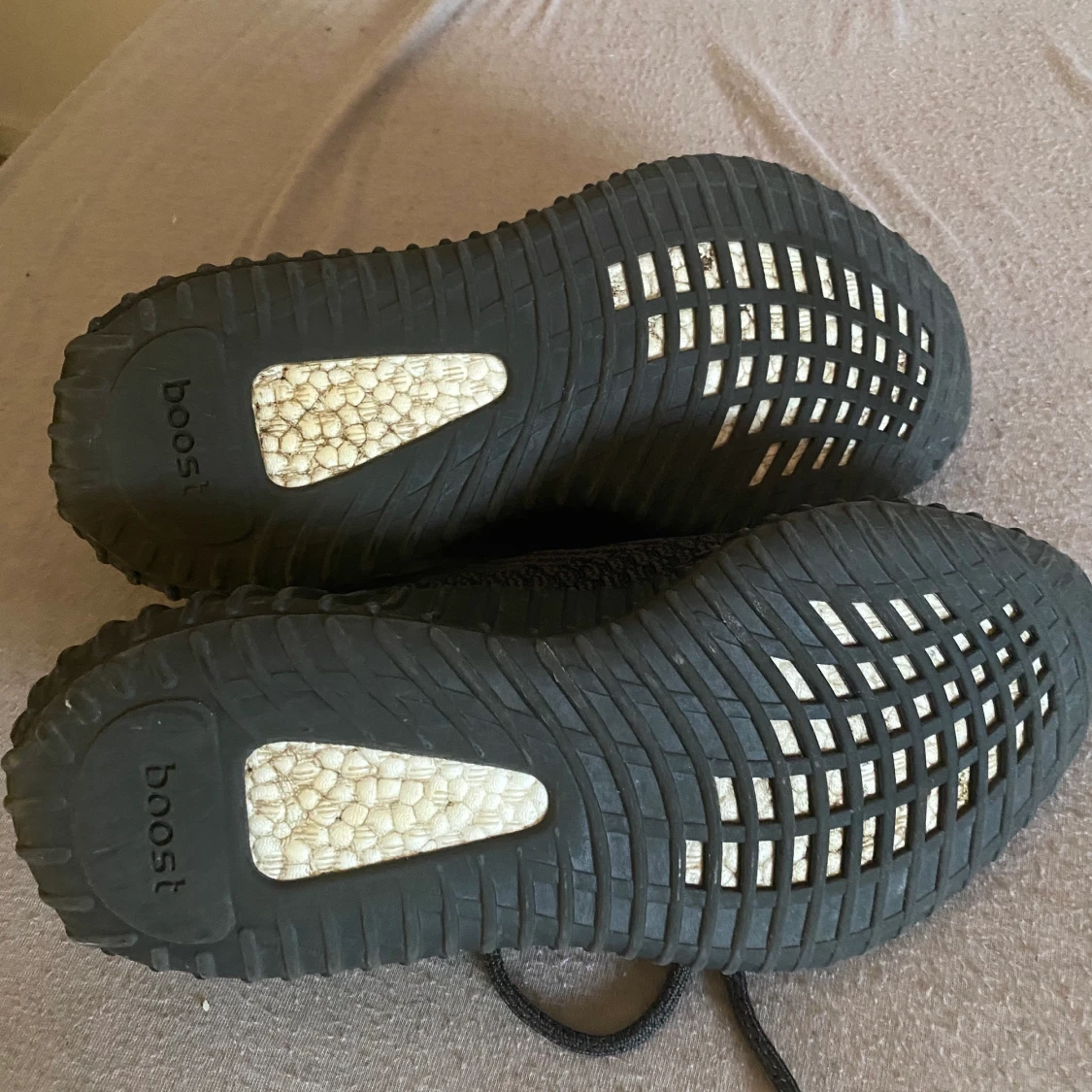 Yeezy static black Non reflective - 90
