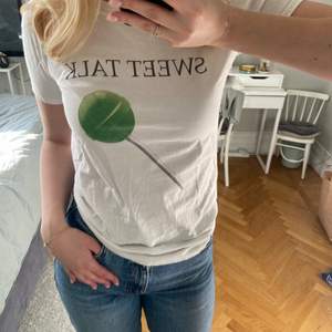 Superfin t-shirt från NLY trend💚 Bra skick men liten i storleken!