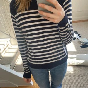 Randig Zara Tröja  - Såååå fin och skön tröja o perfekt skick. 