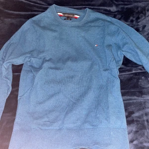 Tommy Hilfiger Luxury touch sweater M - M, luxury touch ul, normal passform, fint skick, frakt betalas av köparen