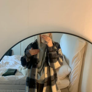 Skjortjacka - Jättefin skjortjacka från Zara som knappt är använd🤎