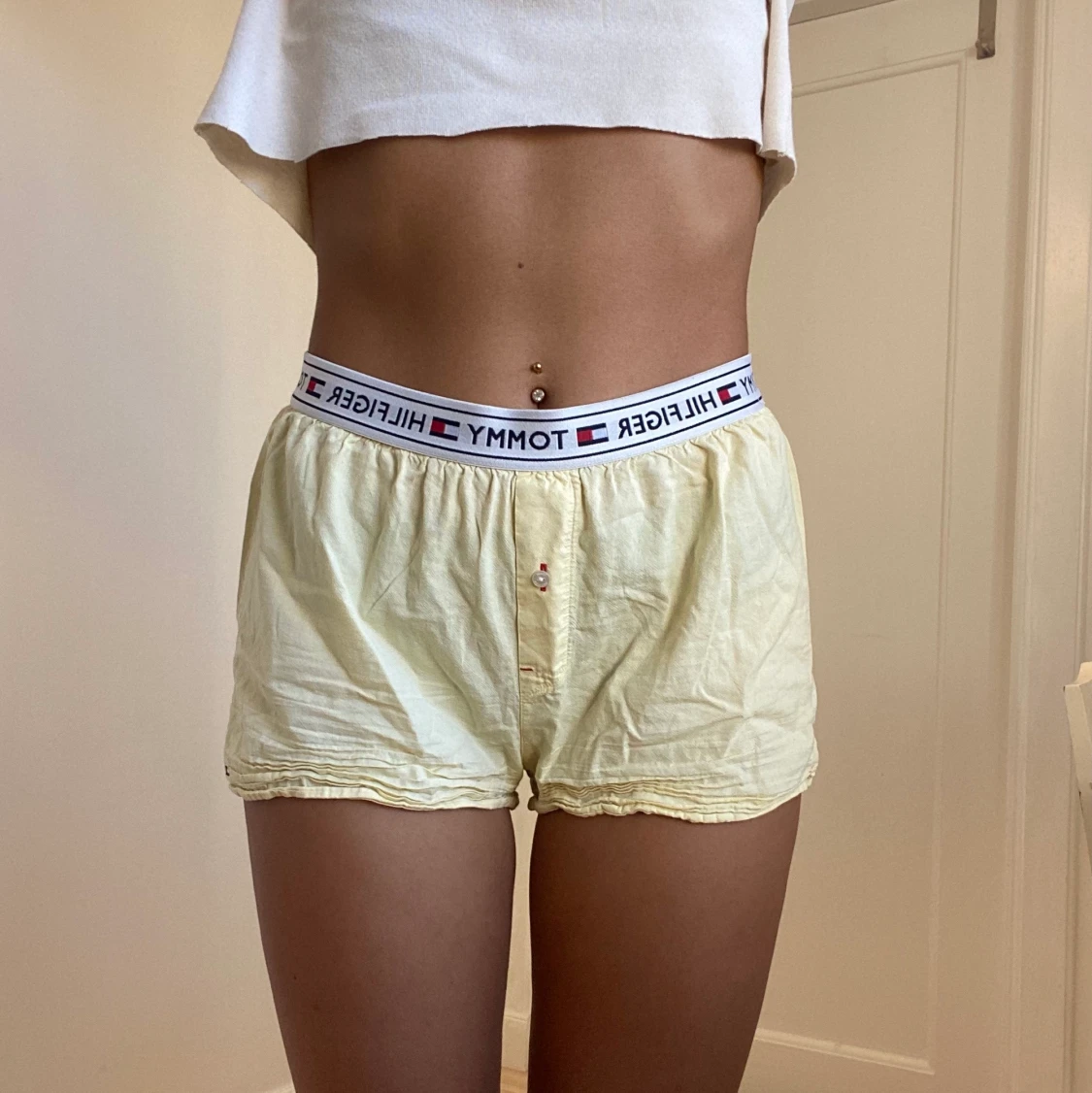 Tommy Hilfiger sleeping shorts yellow 
