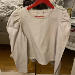 Tröja - Tröja från zara i S, säljer för 120+ frakt