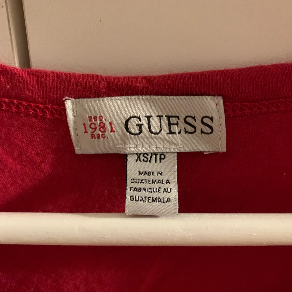 Röd Guess Tshirt XS - 91