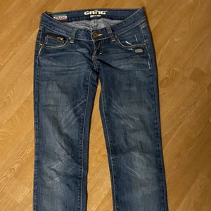 Jeans strl S/XS - Dom är köpta från sellpy, dom är i bra skick! 