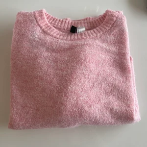 Stickad tröja från HM - Stickad tröja från Hm, sparsamt använd! 