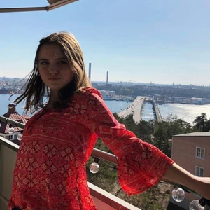 Färgglad Odd Molly blus!😍 - KAN GÅ NER I PRIS!Färgglad Odd Molly blus!😍 storlek 0 , minns att jag köpte den för över 1000 i butik , super lent skönt material!!!