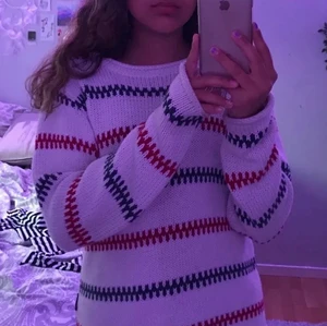 Pippitröja - För liten för mig som vanligtvis har storlek M :/ Kontakta för frågor! 🤩