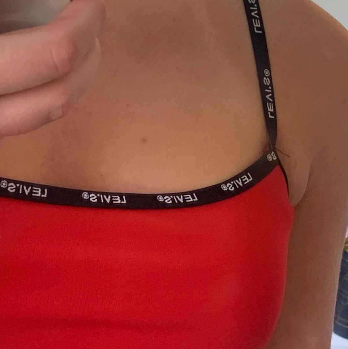 Levi’s croptop - 90