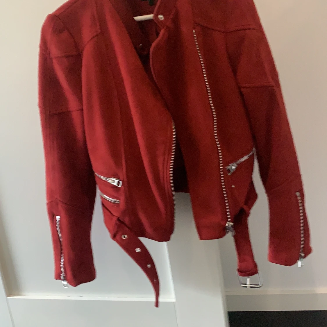 Vinröd jacka  - 90