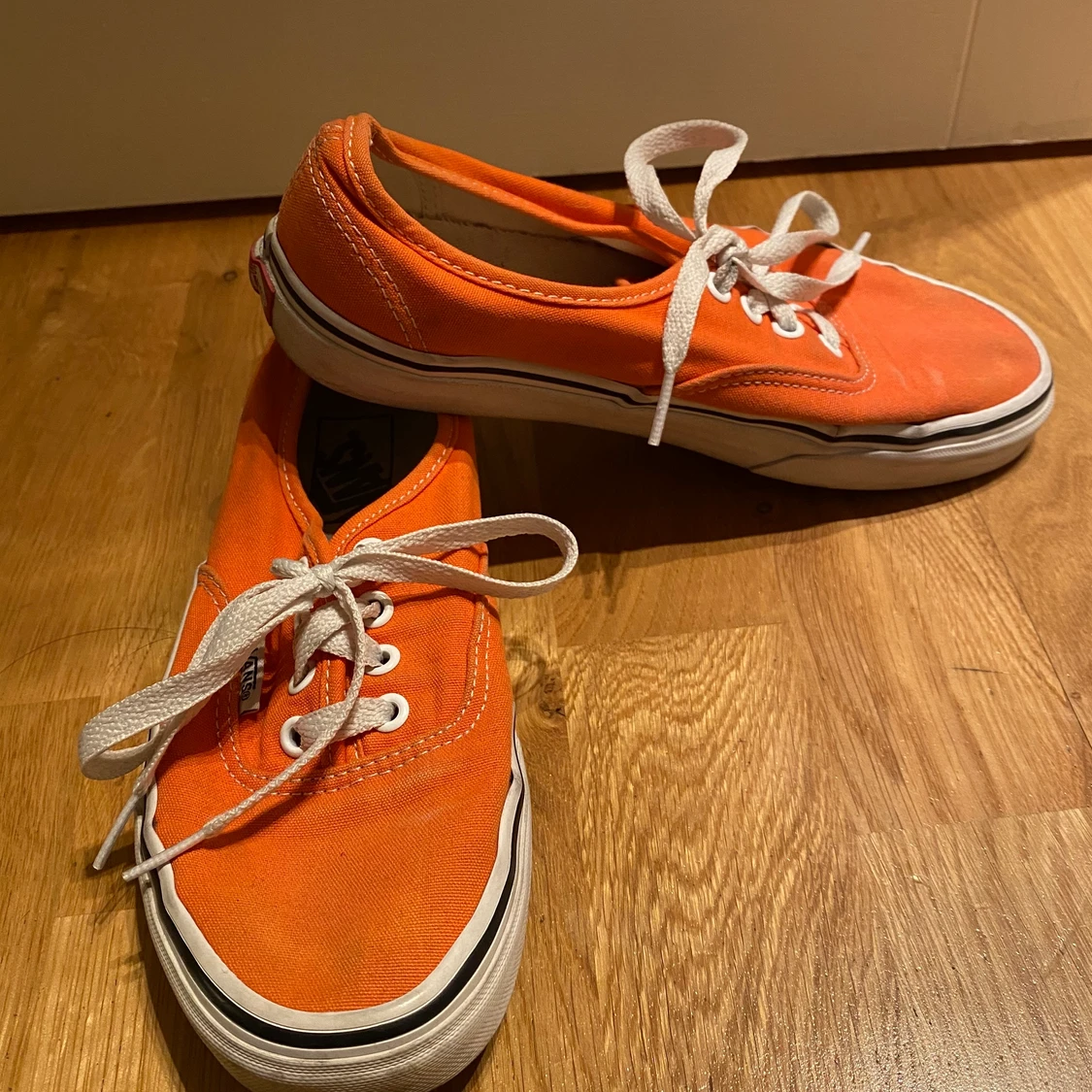 Orangea Vans